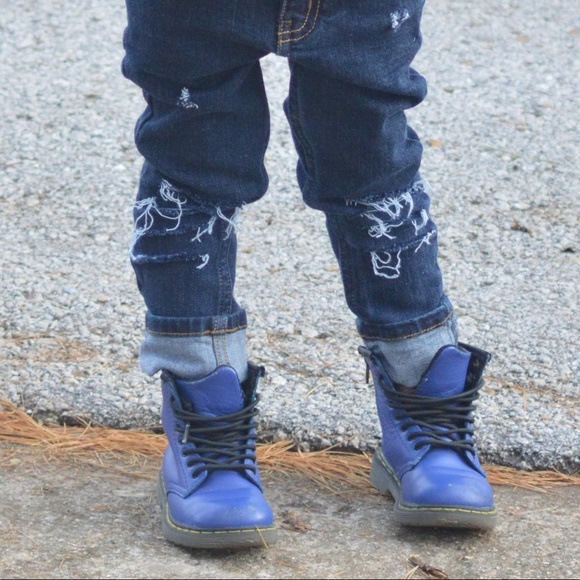 dr martens toddler size 8